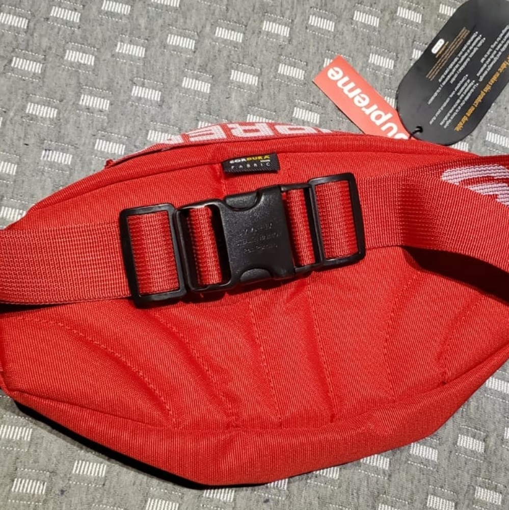 Supreme Fanny Pack - Picture 2 of 8